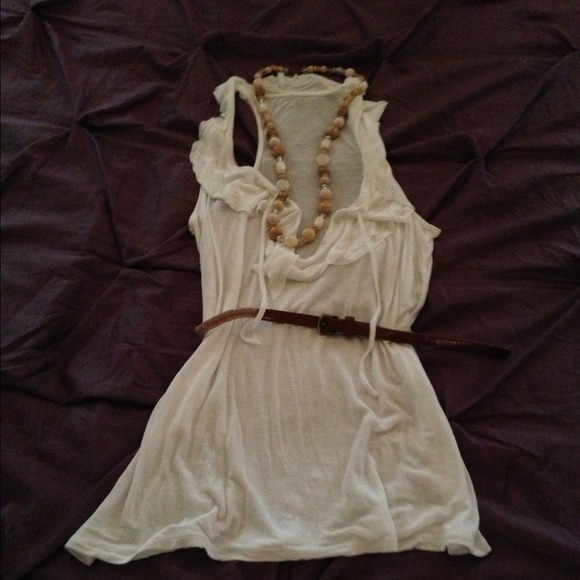 White summer tee - Picture 2 of 2