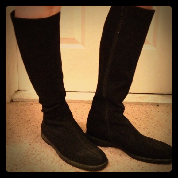 Black waterproof Stuart Weitzman boots