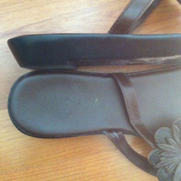⬆️sold  💥Nice Twice🌀RESALE brown sandals - Picture 2 of 3