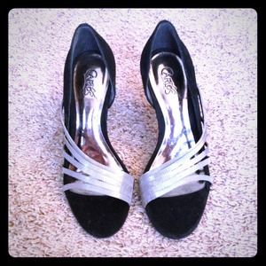 Carlos Santana Black Suede High Heel Shoes