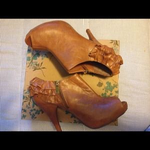 Lowered Price!! Bamboo Tan camel leather Bootie