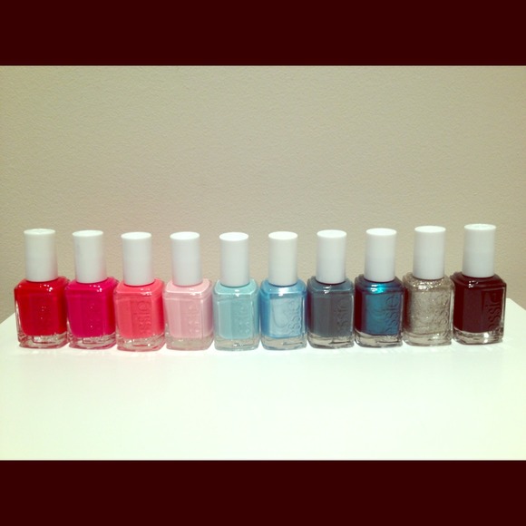 🚫🚫 SOLD 10 Essie Brand New Nail Polishes