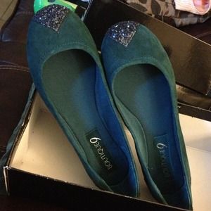 Boutique 9 flats shoes with glitters