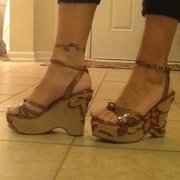 Cute detailed wedges