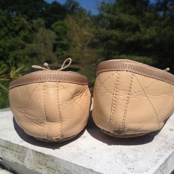 ⛔SOLD⛔Authentic Chanel Cambon Ballet Flats - Picture 3 of 4