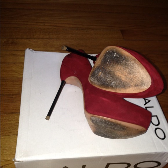 ALDO RED PUMP {cigarette heel} - Picture 4 of 4