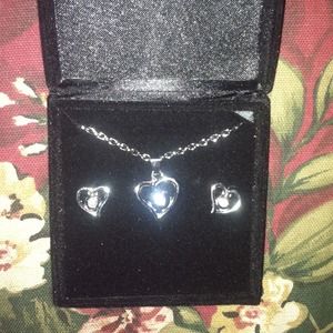 NEW heart necklace/earrings.  "fake" diamonds😊