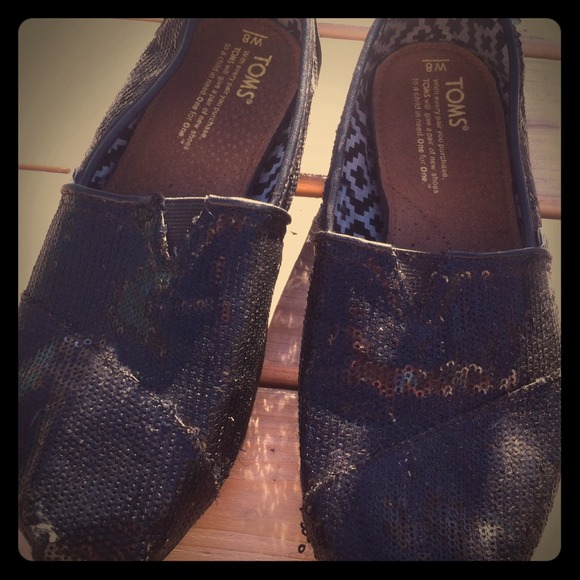 Adorable sparkly Toms