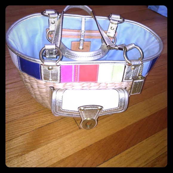 COACH LEGACY STRIPE STRAW TOTE LTD..