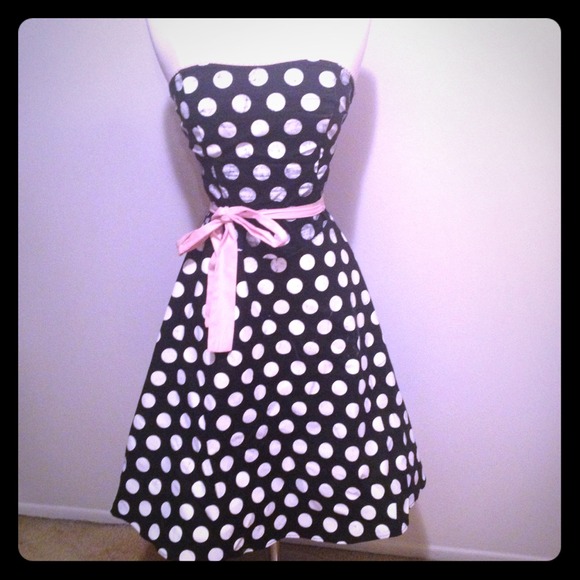 SOLD 🌟Adorable polka dot dress 🎀