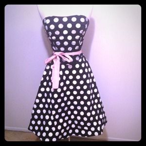SOLD 🌟Adorable polka dot dress 🎀