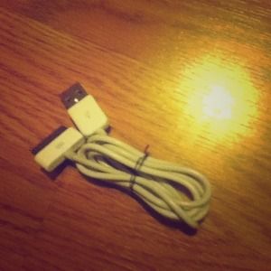 iPod4/iPhone4 charger