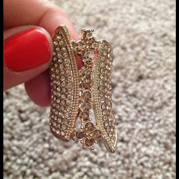 🔴SOLD🔴Ring - Picture 2 of 3