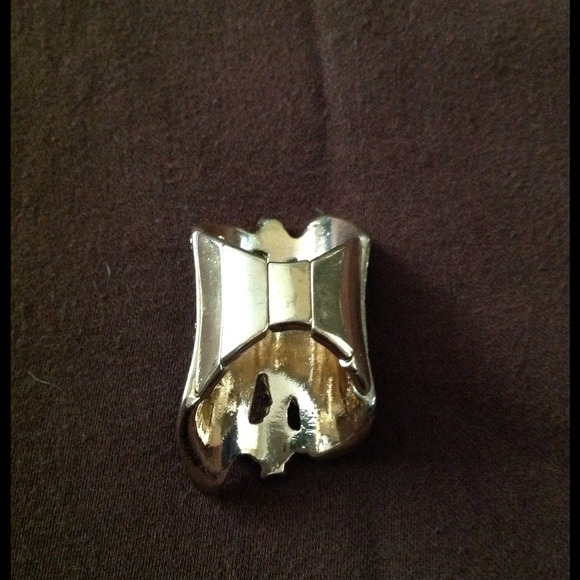 🔴SOLD🔴Ring - Picture 3 of 3