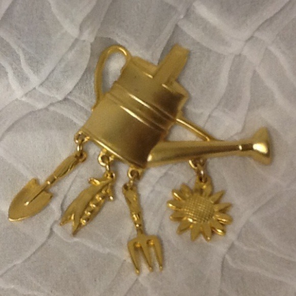 Gold Gardeners Pin/Broach