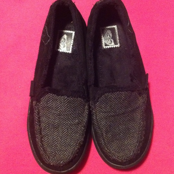 Black Roxy slip on shoes