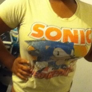 Cute sonic girl fitting blouse