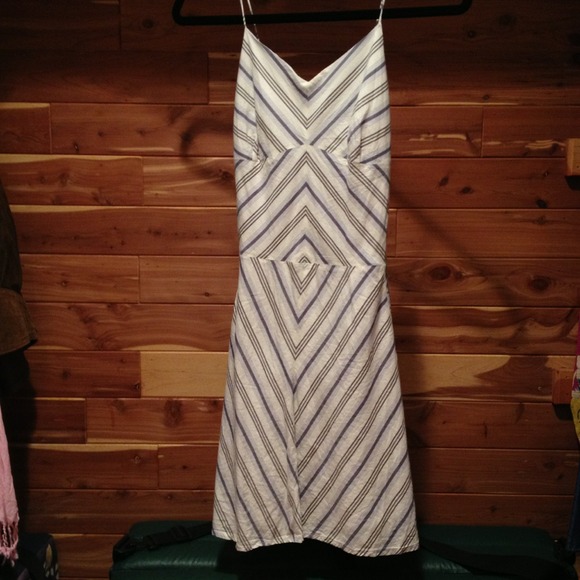 White Sundress - Picture 1 of 1