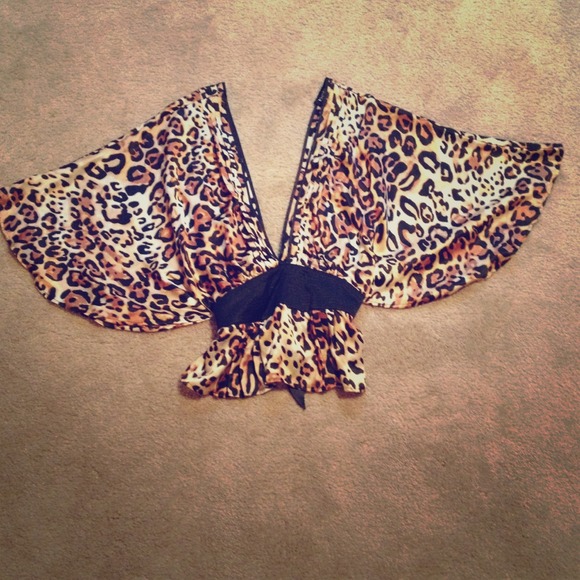 Silk cheetah top