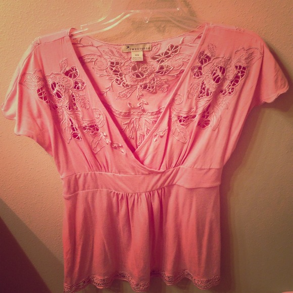 ❌SOLD❌Pink floral shirt!