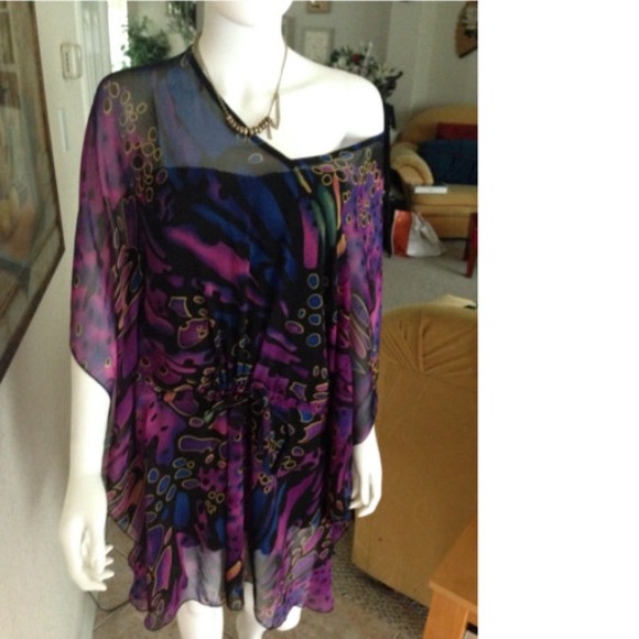 Zury Beautiful Butterfly Top Size Free( Sm-Lg) - Picture 2 of 4