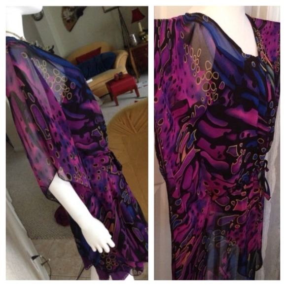 Zury Beautiful Butterfly Top Size Free( Sm-Lg) - Picture 3 of 4