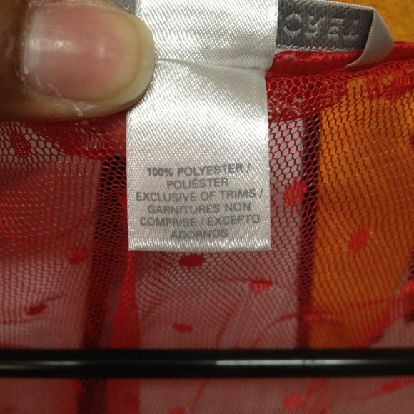 Red robe from Victoria secret - Picture 3 of 4