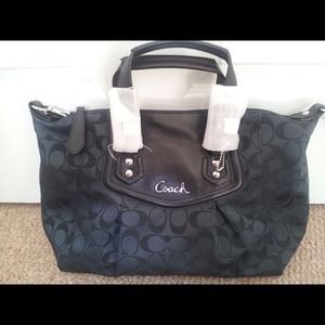 100% authentic coach.black grey..