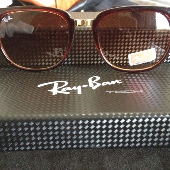 RESERVED Ray Bans