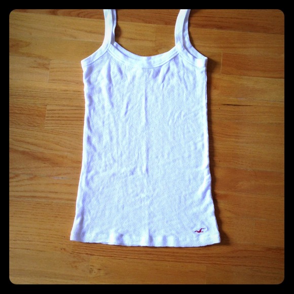 White hollister tank