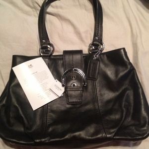 Bundle/traded! Authentic Coach Handbag/wristlet