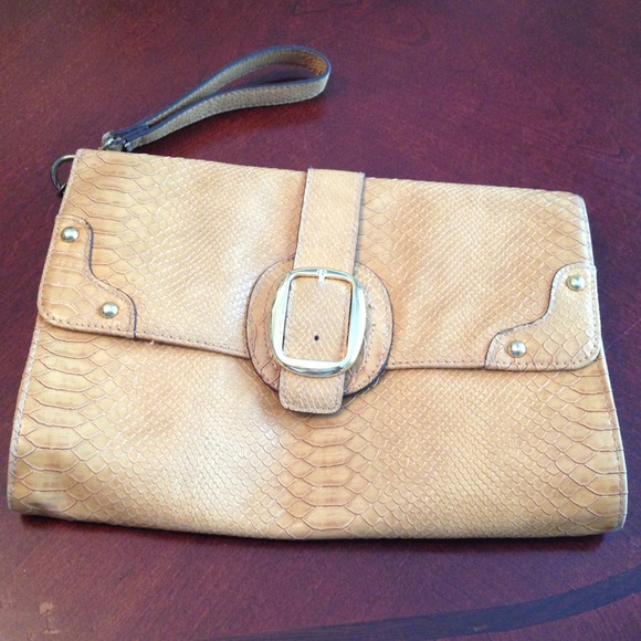 Clutch handbag