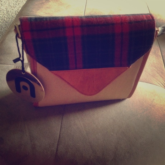 New Nila Anthony womens little purse. - Picture 1 of 4