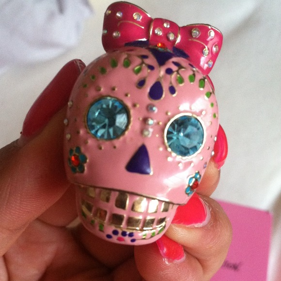 ❌SOLD!!❌ Betsy Johnson Skull Candy ring! 💕 - Picture 4 of 4
