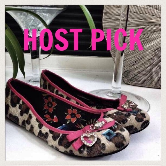 🎉HP 3/29 🎊 Iron Fist 'Love Bites' Flats