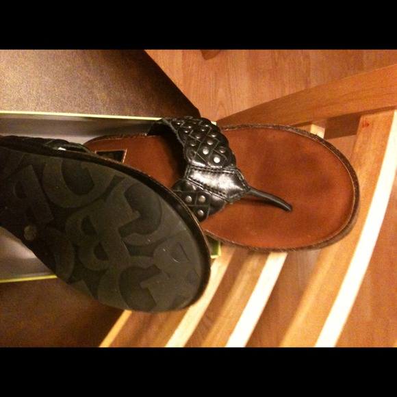 Sandles - Picture 4 of 4