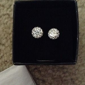 Zc studs Silver