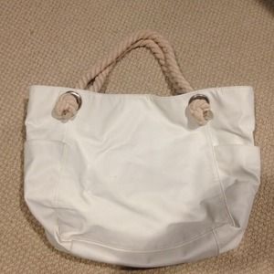 White beach bag