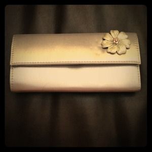 Silver clutch