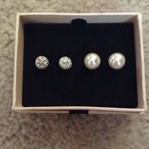 Two pairs  of earrings