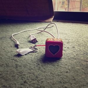 Chic Buds small aux cord with speaker