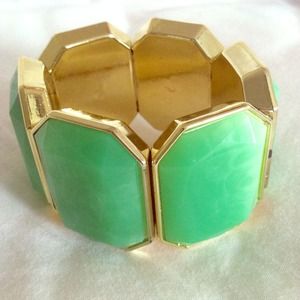 ❌SOLD❌@kimicoyo Jade green colored bracelet