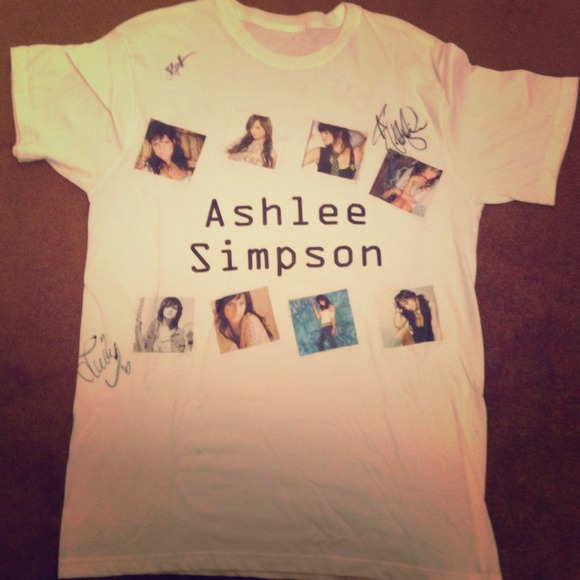 Autographed Ashlee Simpson tshirt