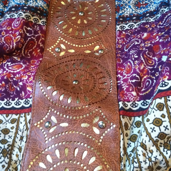 ❌📦SOLD IN BUNDLE📦❌ - Picture 2 of 2