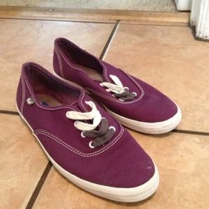 Purple keds.