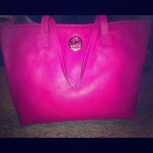 Michael Kors medium Jet Set tote zinnia hot pink