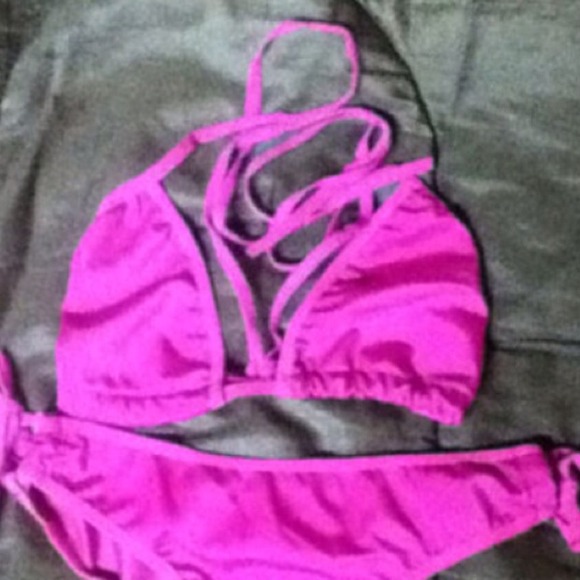 NWOT Halter Top Bikini Set - Picture 2 of 4
