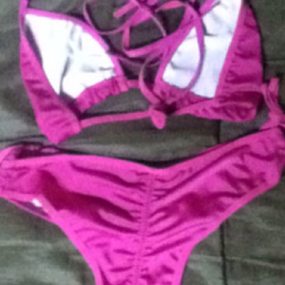 NWOT Halter Top Bikini Set - Picture 4 of 4