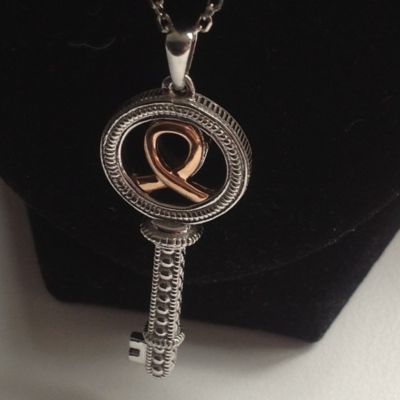 Newly REDUCED Key necklace TREND ALERT - Picture 2 of 3