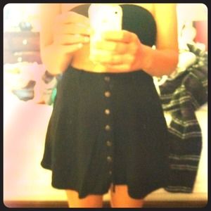 High rise black skirt with pockets